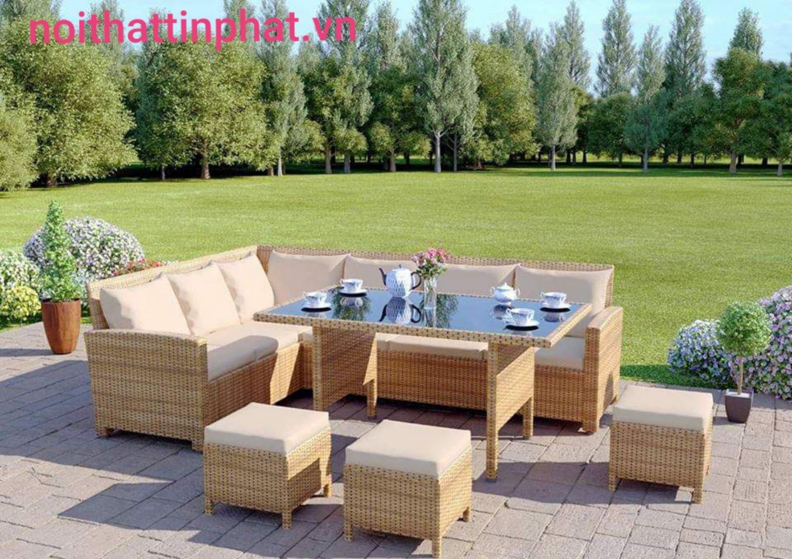http://thienloctyfurniture.vn/nhung-cach-lam-dep-san-vuon-nha-voi-ban-ghe-gia-may/
