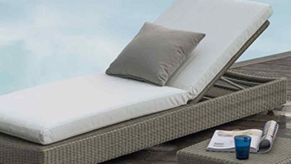 Điểm nổi bật của bàn ghế giả mây tại các khu resort mới