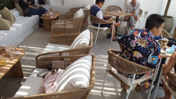Hoàn thành đơn hàng bàn ghế ngoài trời cho khách tại Quận 2 Hồ Chí Minh