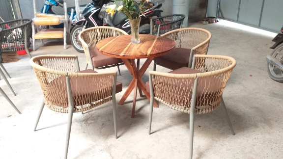 Tìm hiểu thêm về kiểu dáng các loại sợi nhựa trên bàn ghế giả mây