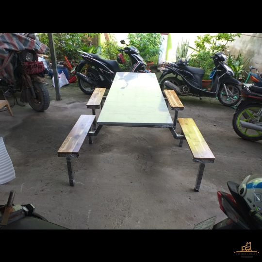 Bàn ăn công nhân thiết kế 04